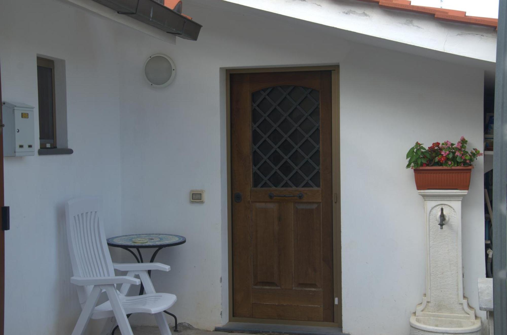 Отель Al Cortile Tranquillo Кашина Экстерьер фото